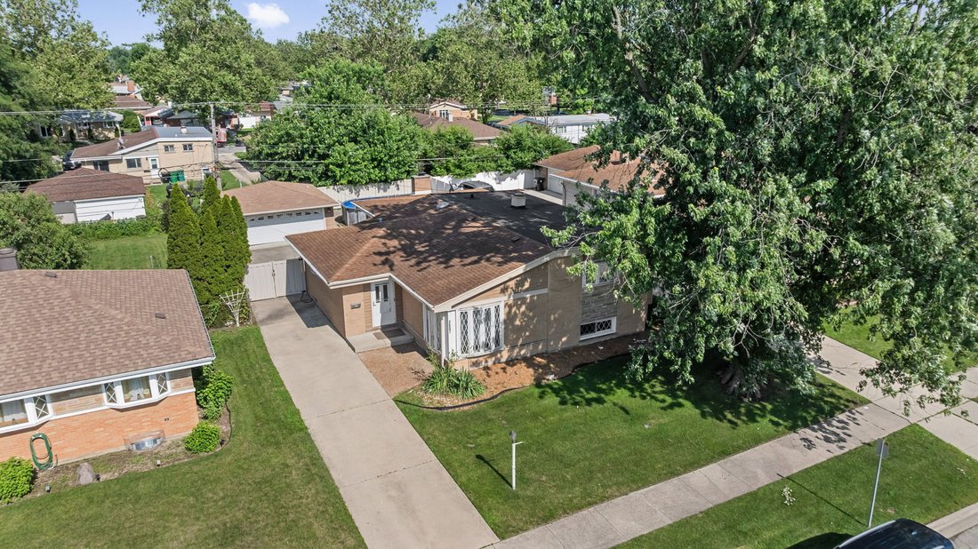 House in Westchester, Illinois, United States 4 - 18391665