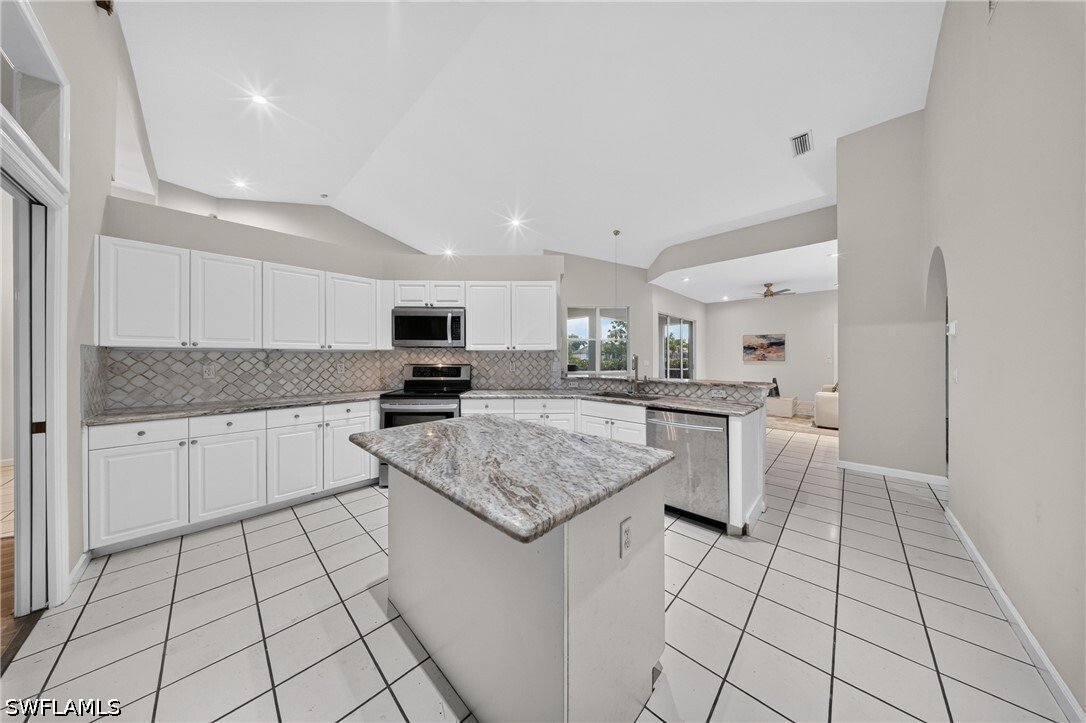 House in Naples, Florida, United States 3 - 18391135