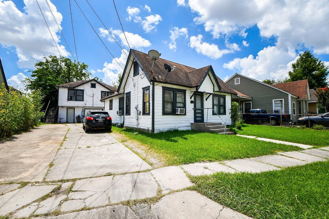 Houston, Texas, United States 4 - 18391779