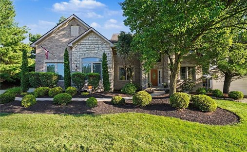 House in Strongsville, Ohio, United States 1