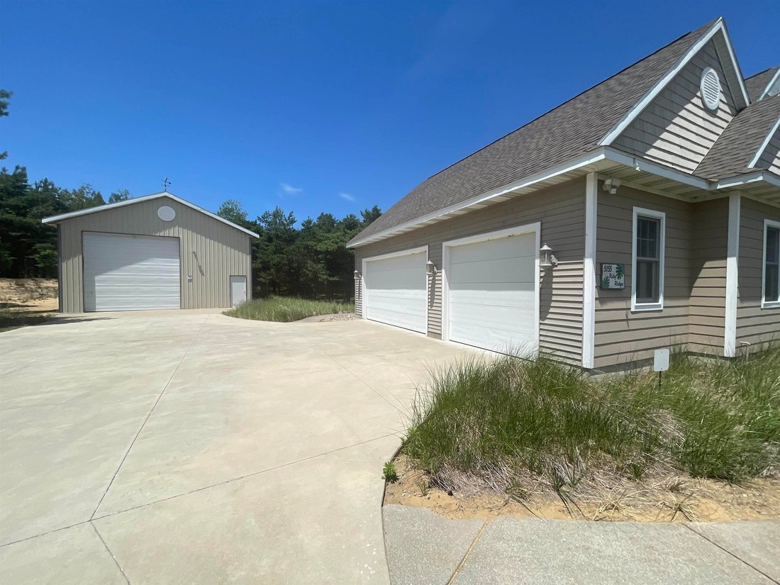 House in West Olive, Michigan, United States 3 - 18309088