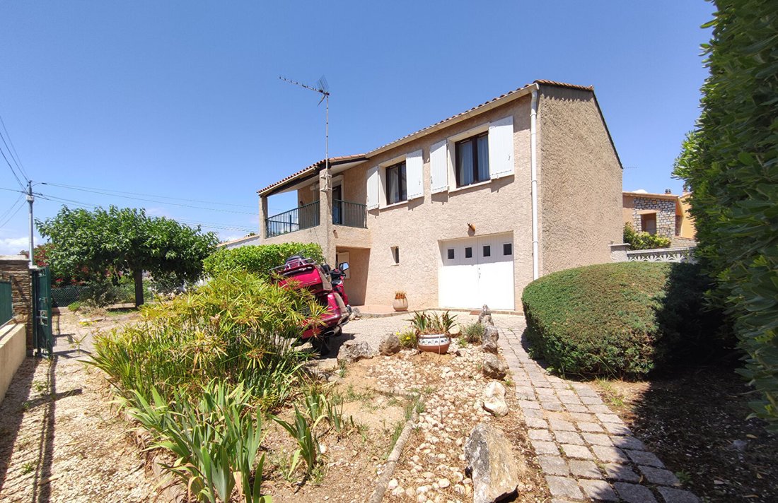 Villa in La Londe-les-Maures, Provence-Alpes-Côte d'Azur, France 1 - 18393446