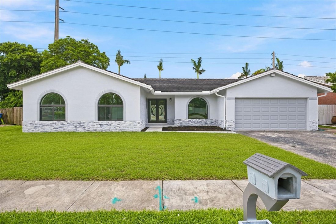 House in West Miami, Florida, United States 2 - 18395067