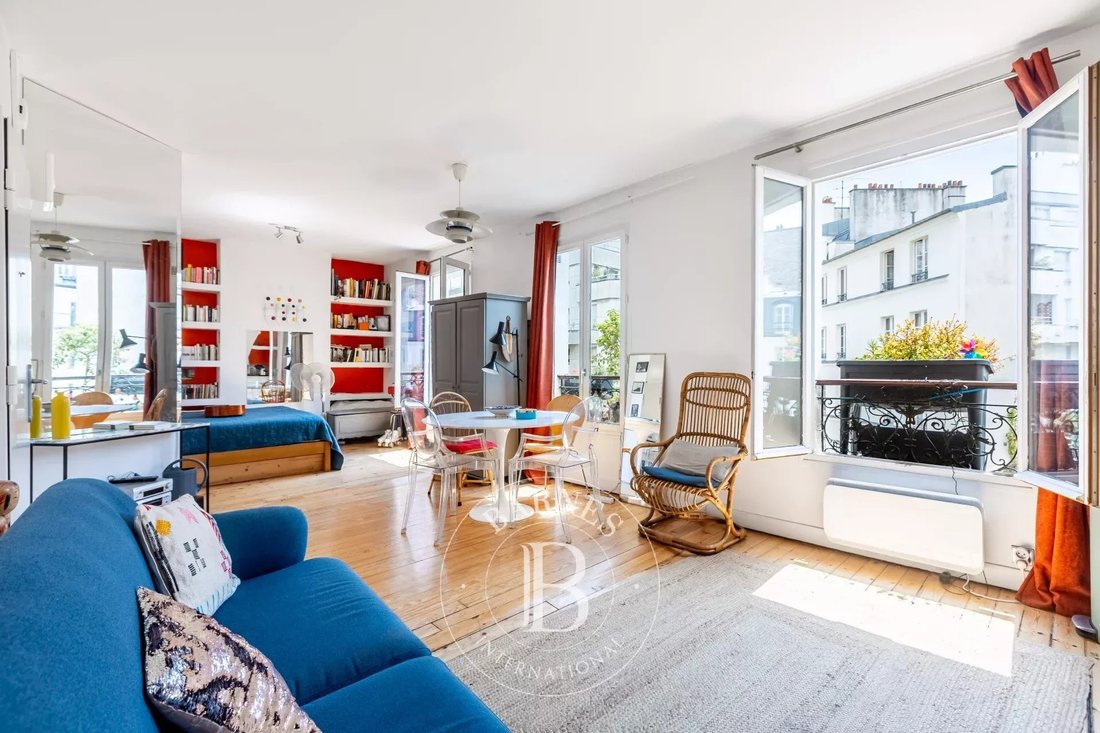 Apartment in La Fourche-Guy Môquet, Paris 17e Arrondissement, Paris 4 - 18392000
