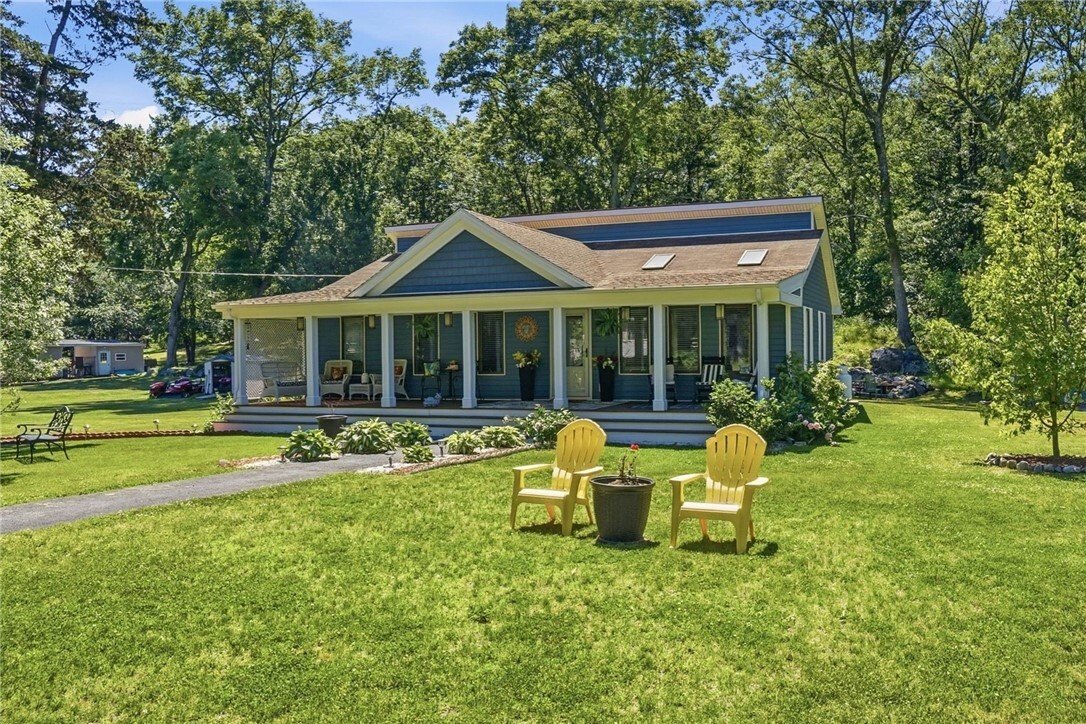 House in Warwick, Rhode Island, United States 1 - 18395069
