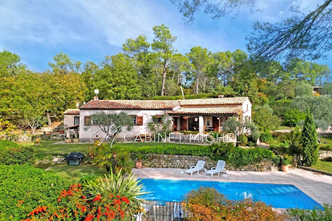Villa in Le Rouret, Provence-Alpes-Côte d'Azur, France 1 - 18391667