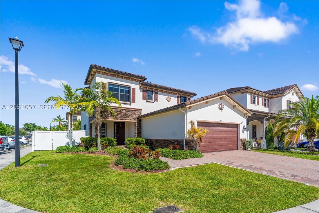 House in Miami Lakes, Florida, United States 2 - 18396196