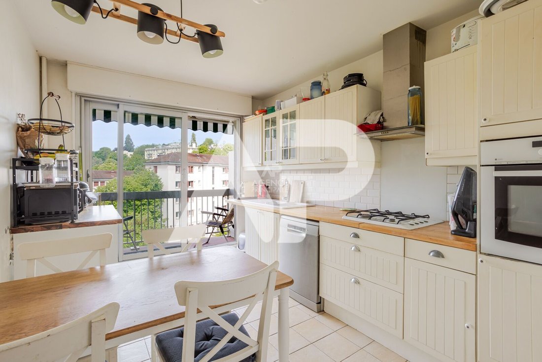 Apartment in Beau Site-Pommerets-Binelles, Sevres, France 2 - 18391984