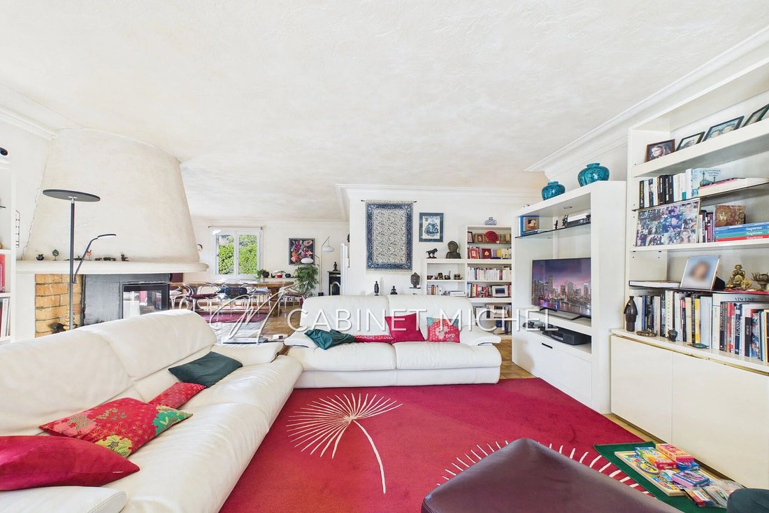 Villa in Nord, Roquefort-les-Pins, France 4 - 18391559