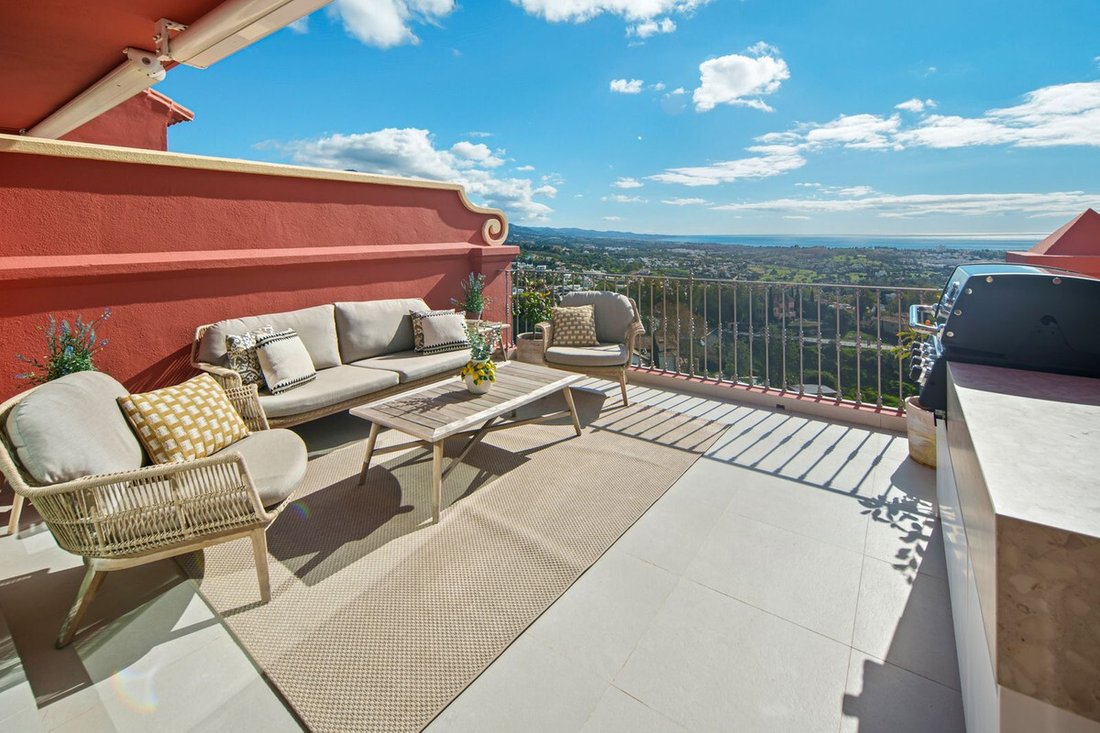 Penthouse in La Quinta, Benahavis, Andalusia 2 - 18393591