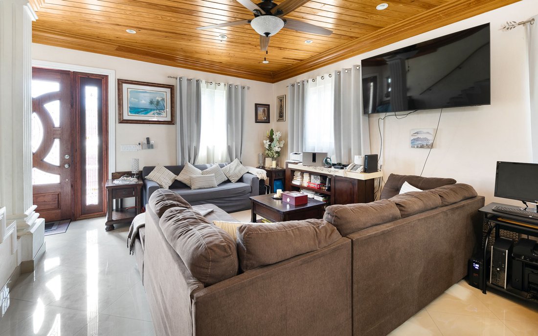Villa in Nassau, New Providence, The Bahamas 2 - 18396992
