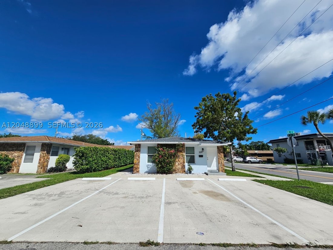 House in Hallandale Beach, Florida, United States 4 - 18396106