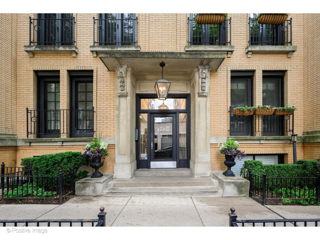 Condo in Chicago, Illinois, United States 1 - 18393061