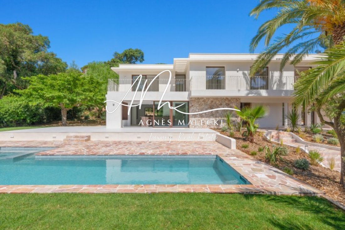 Estate in La Croix-Valmer, Provence-Alpes-Côte d'Azur, France 4 - 18391928