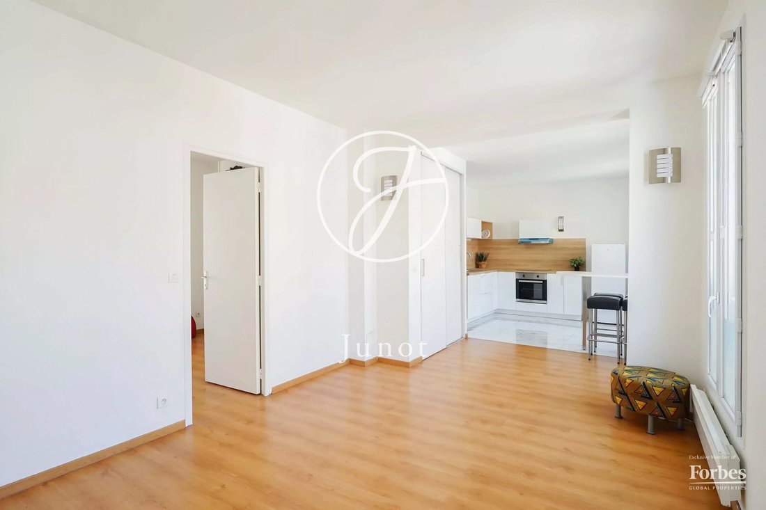 Townhouse in Vaillant-Sembat, Boulogne-Billancourt, France 3 - 18393108