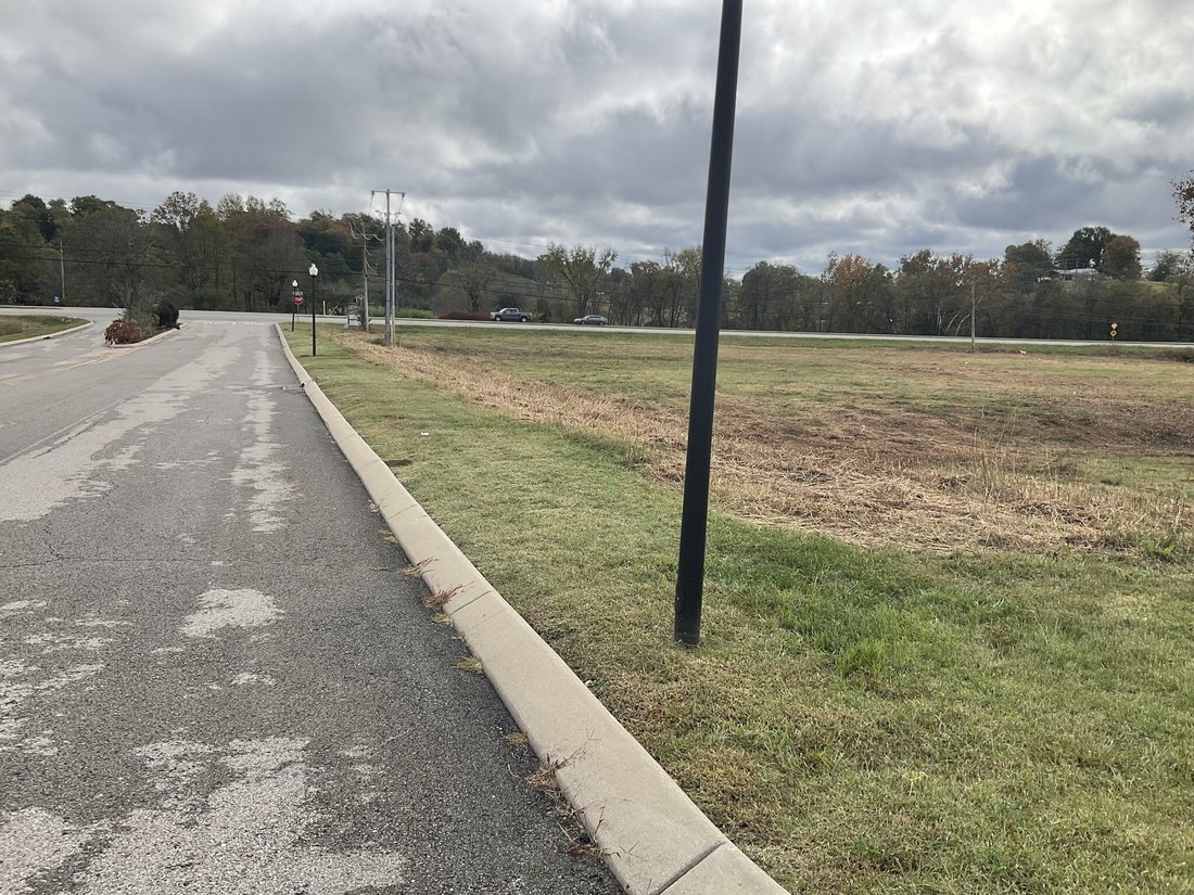 Land in Columbia, Tennessee, United States 5 - 18395506