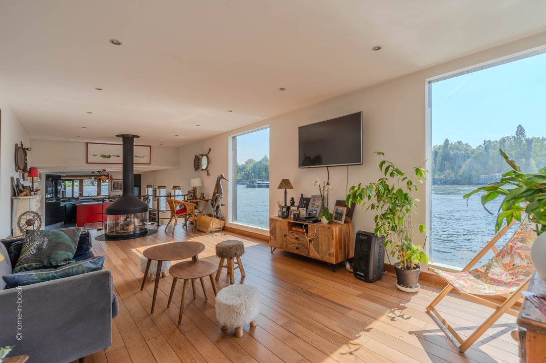 Apartment in Suresnes, Ile-de-France, France 3 - 18390237