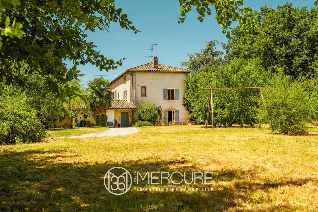 House in Charentay, Auvergne-Rhône-Alpes, France 1 - 18396708
