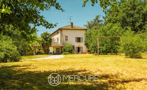 Casa a Charentay, Auvergne-Rodano-Alpi, Francia 1