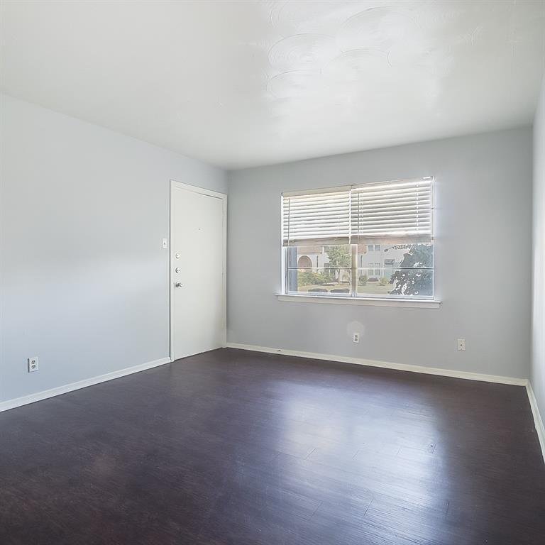 Garland, Texas, United States 3 - 18391433