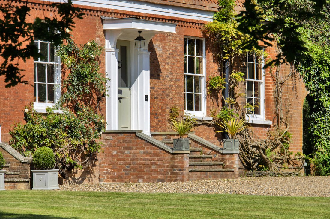 House in Povey Cross, Charlwood, England 4 - 18396993