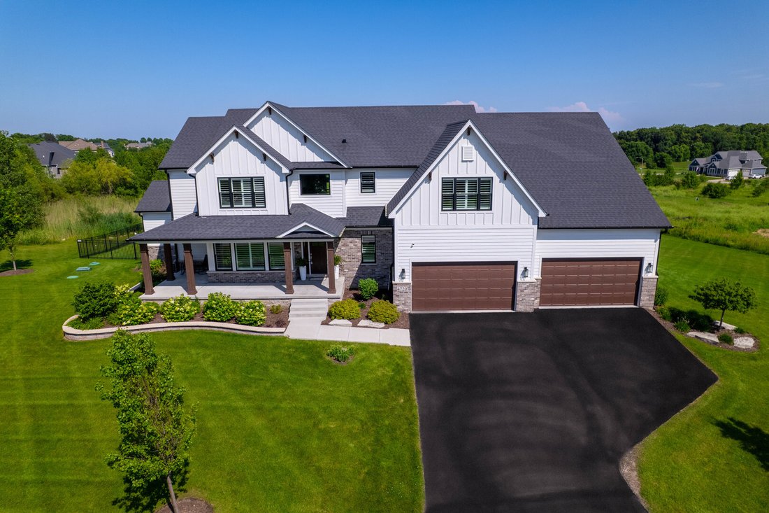 House in Oswego, Illinois, United States 1 - 18394626