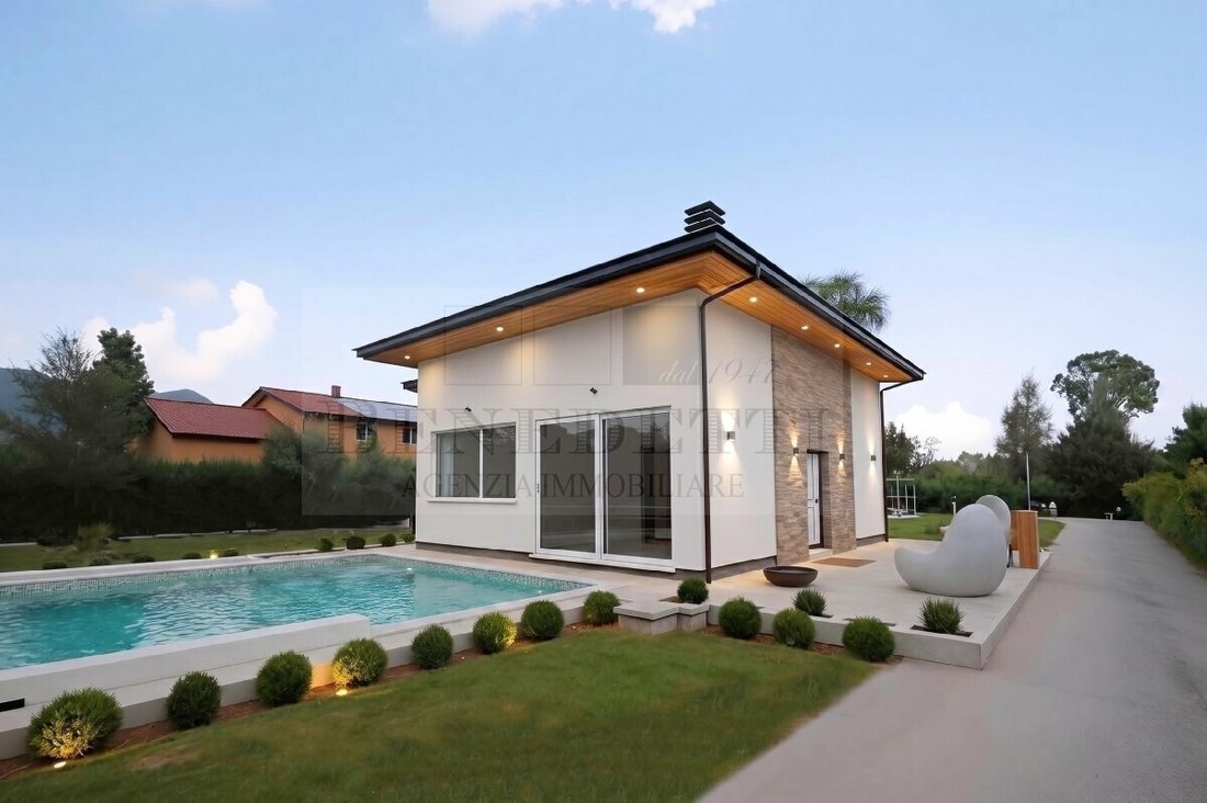 Villa in Camaiore, Tuscany, Italy 1 - 18394332