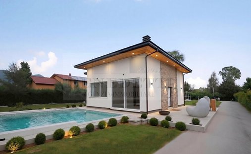 Villa en Pietrasanta, Toscana, Italia 1