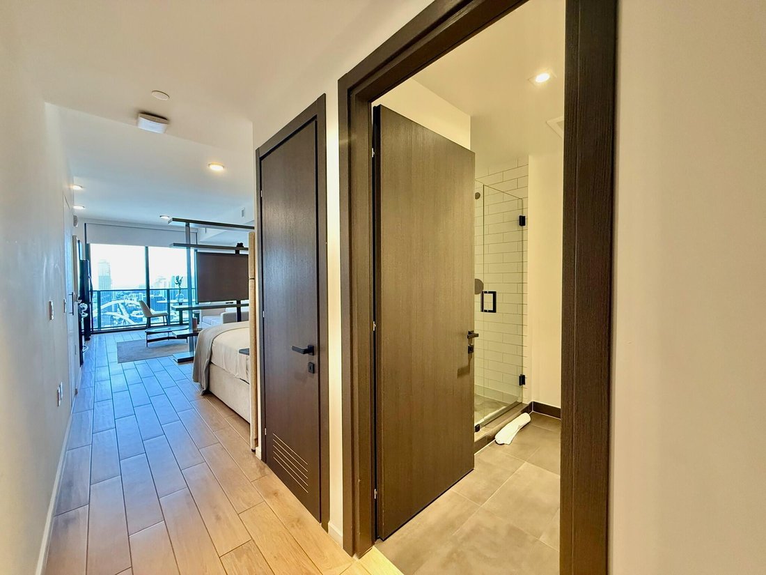 Condo in Miami, Florida, United States 3 - 18395611