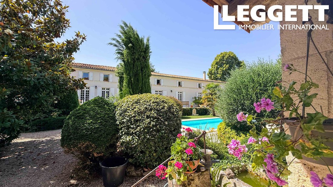 Casa en Saint-Hilaire-de-Villefranche, Nueva Aquitania, Francia 1 - 18396029