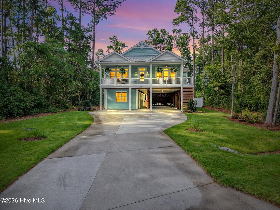 House in Oak Island, North Carolina, United States 1 - 18395560