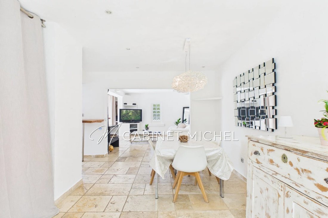Villa in Nord, Roquefort-les-Pins, France 5 - 18391851