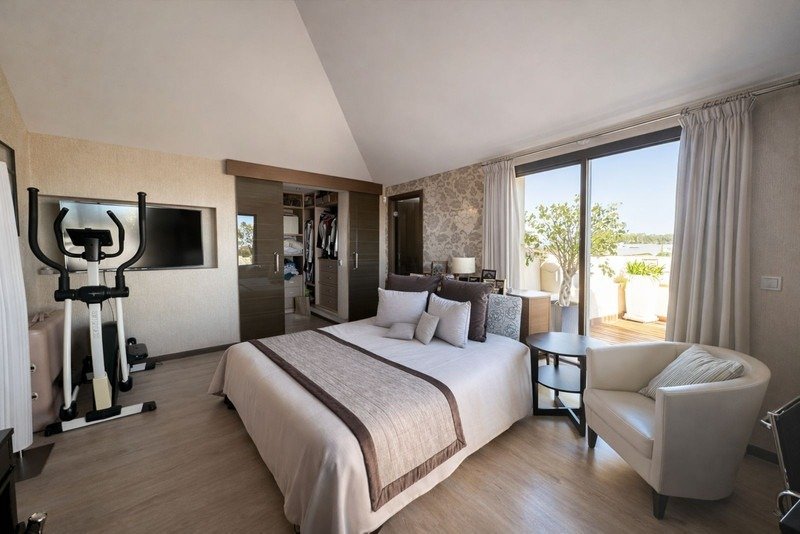 Apartment in Benahavis, Andalusia, Spain 5 - 18396956