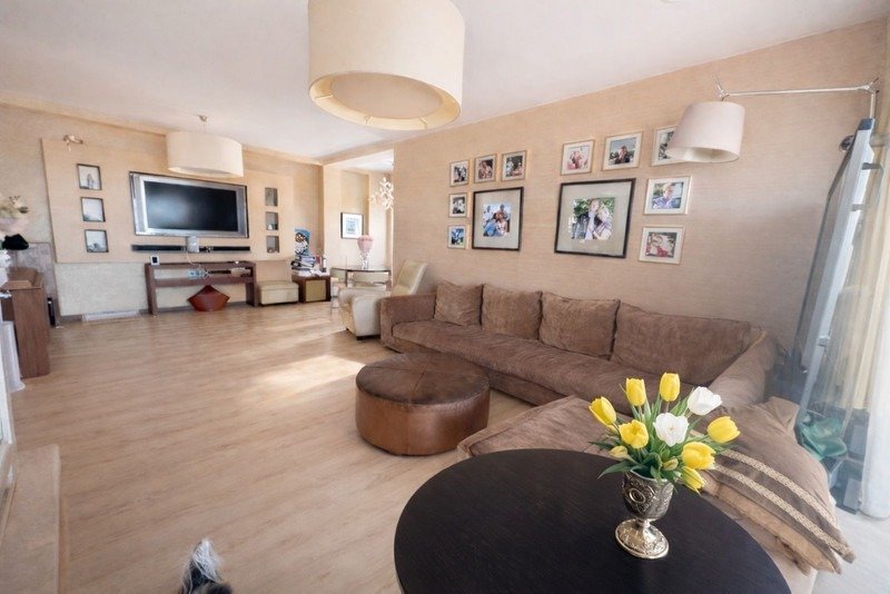 Apartment in Benahavis, Andalusia, Spain 2 - 18396956