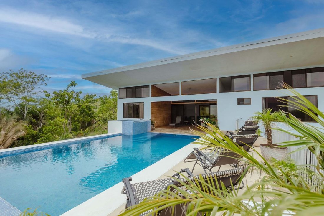 House in Esterillos Este, Puntarenas Province, Costa Rica 1 - 18393551