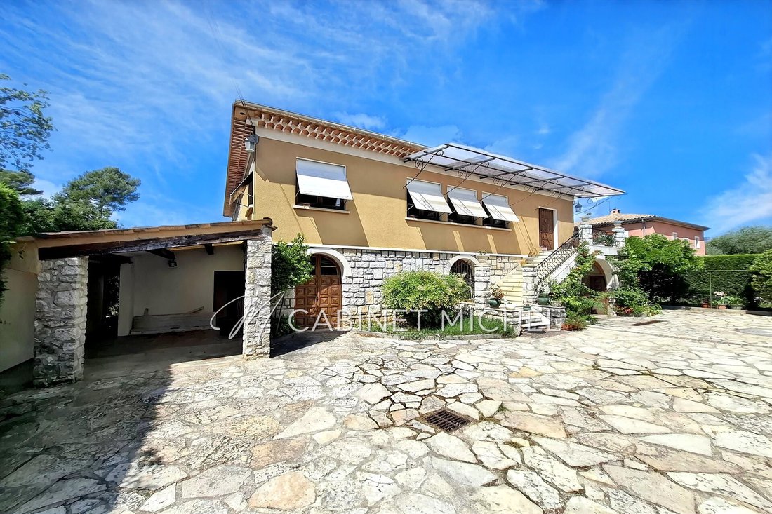 Villa in Nord, Roquefort-les-Pins, France 1 - 18391782