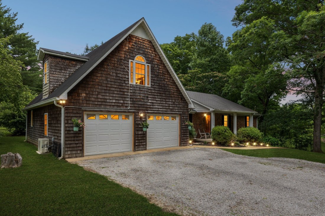 House in Columbia, Tennessee, United States 2 - 18208359