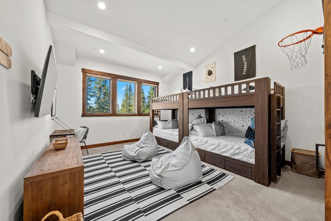 House in Truckee, California, United States 1 - 18327602