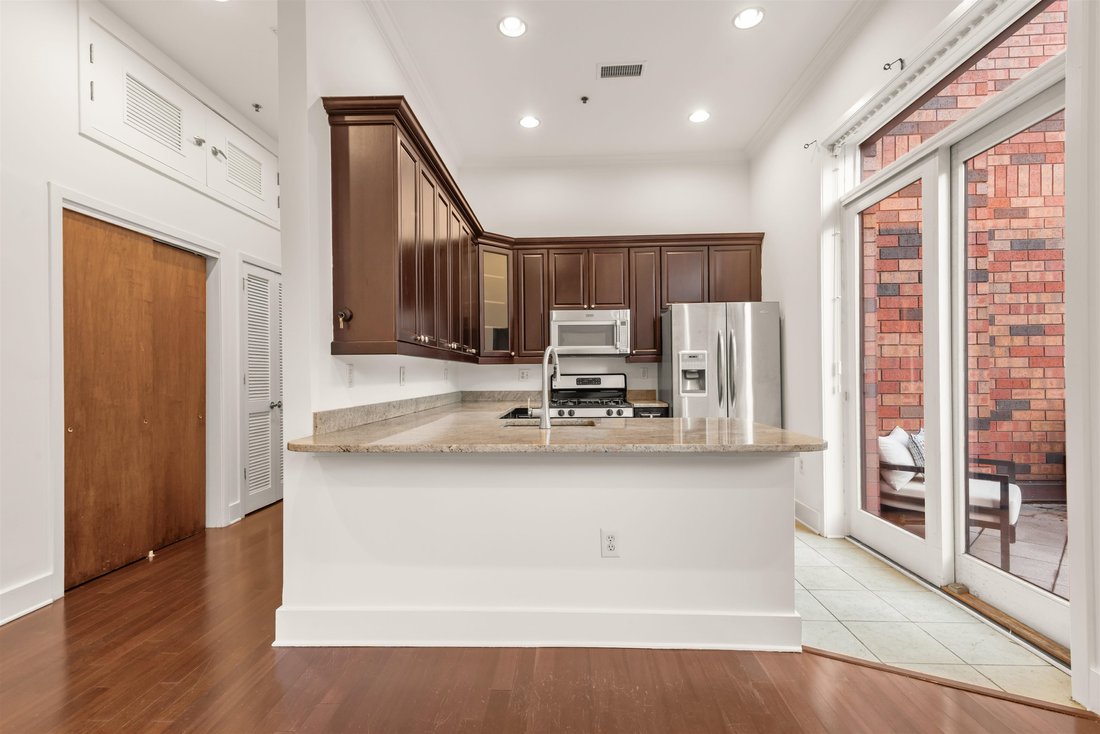 Condo in Jersey City, New Jersey, United States 5 - 18395634