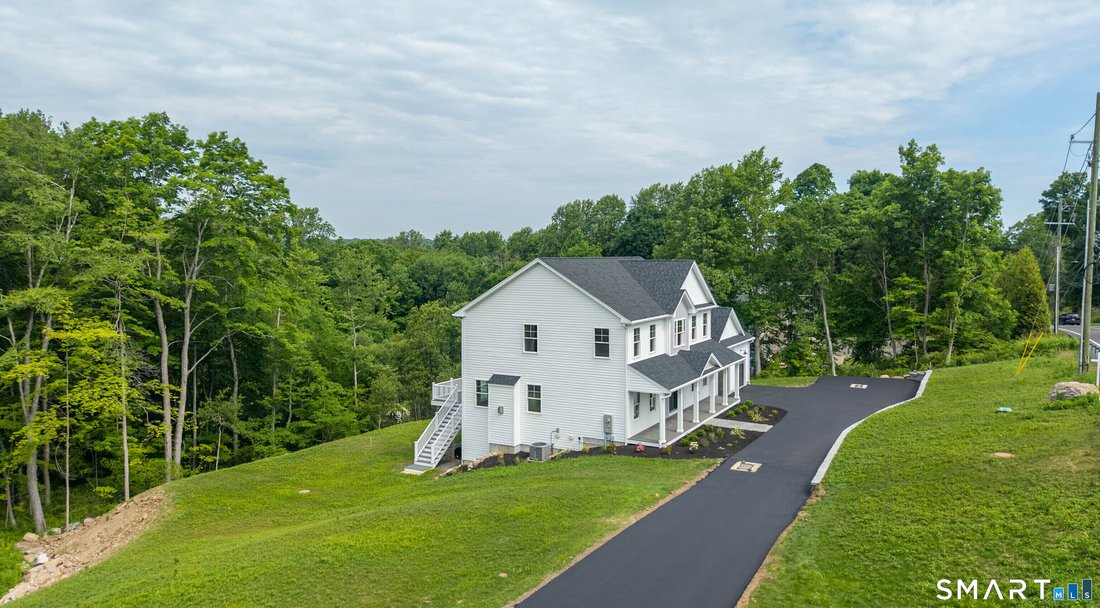 House in Monroe, Connecticut, United States 2 - 18395310