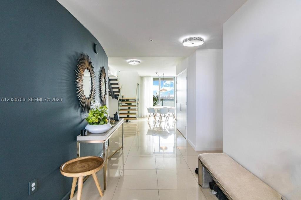 Condo in Miami Beach, Florida, United States 3 - 18396799