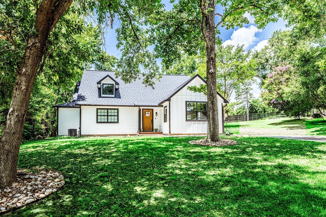 House in Huntsville, Texas, United States 1 - 18331209