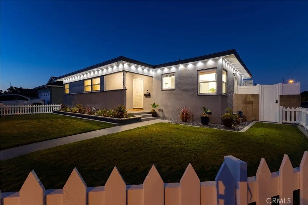 House in Lakewood, California, United States 1 - 18392351