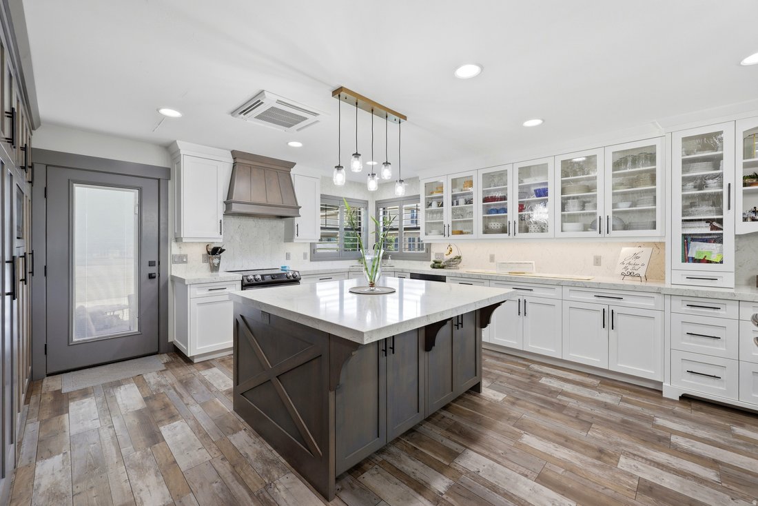 House in Syracuse, Utah, United States 5 - 18395077