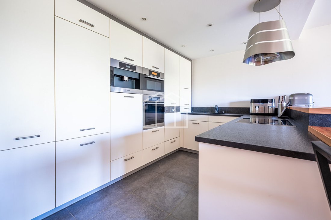 Apartment in Plateau Ouest, Suresnes, France 3 - 18079207