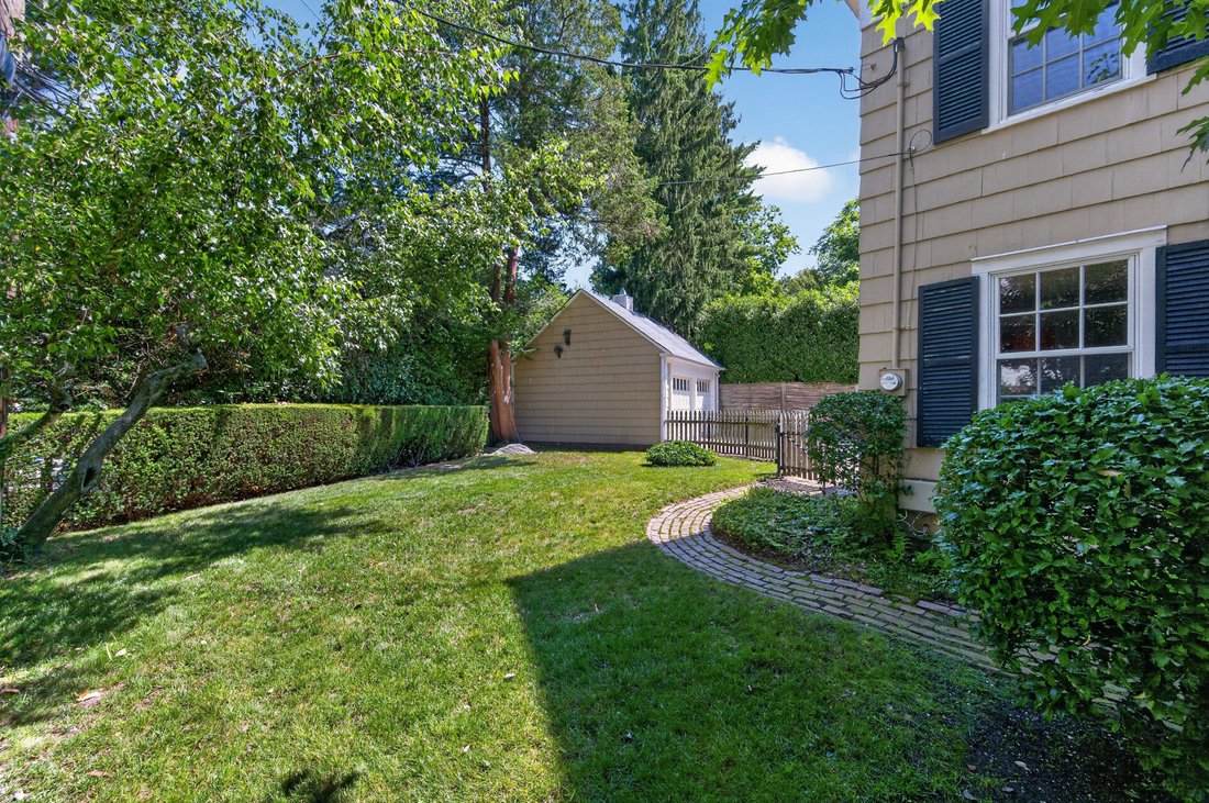 House in Port Washington, New York, United States 5 - 18392466
