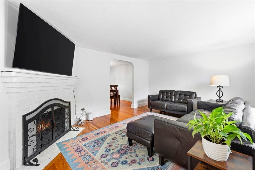 House in Lynn, Massachusetts, United States 3 - 18396831