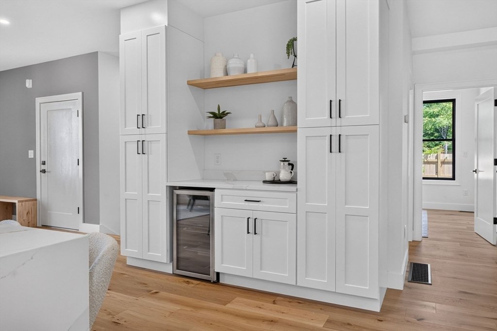 Condo in Somerville, Massachusetts, United States 5 - 18395769