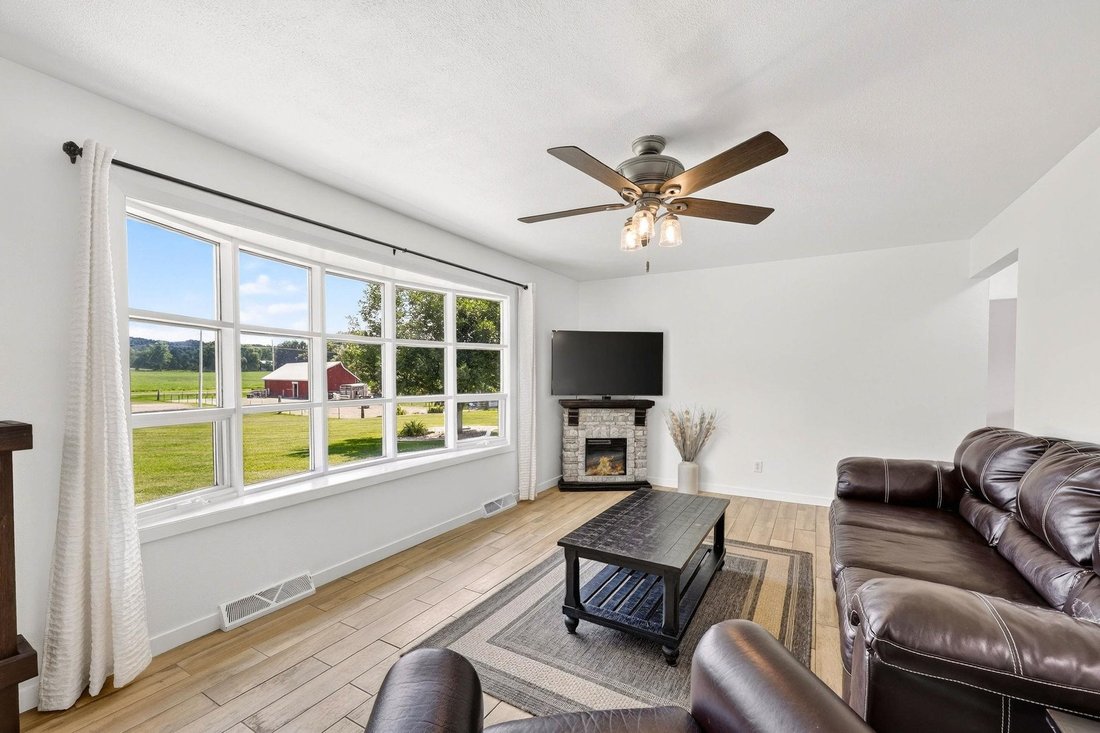 House in Stoughton, Wisconsin, United States 4 - 18390594
