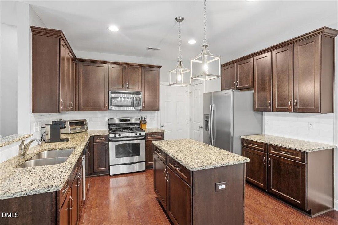 House in Holly Springs, North Carolina, United States 4 - 18390704
